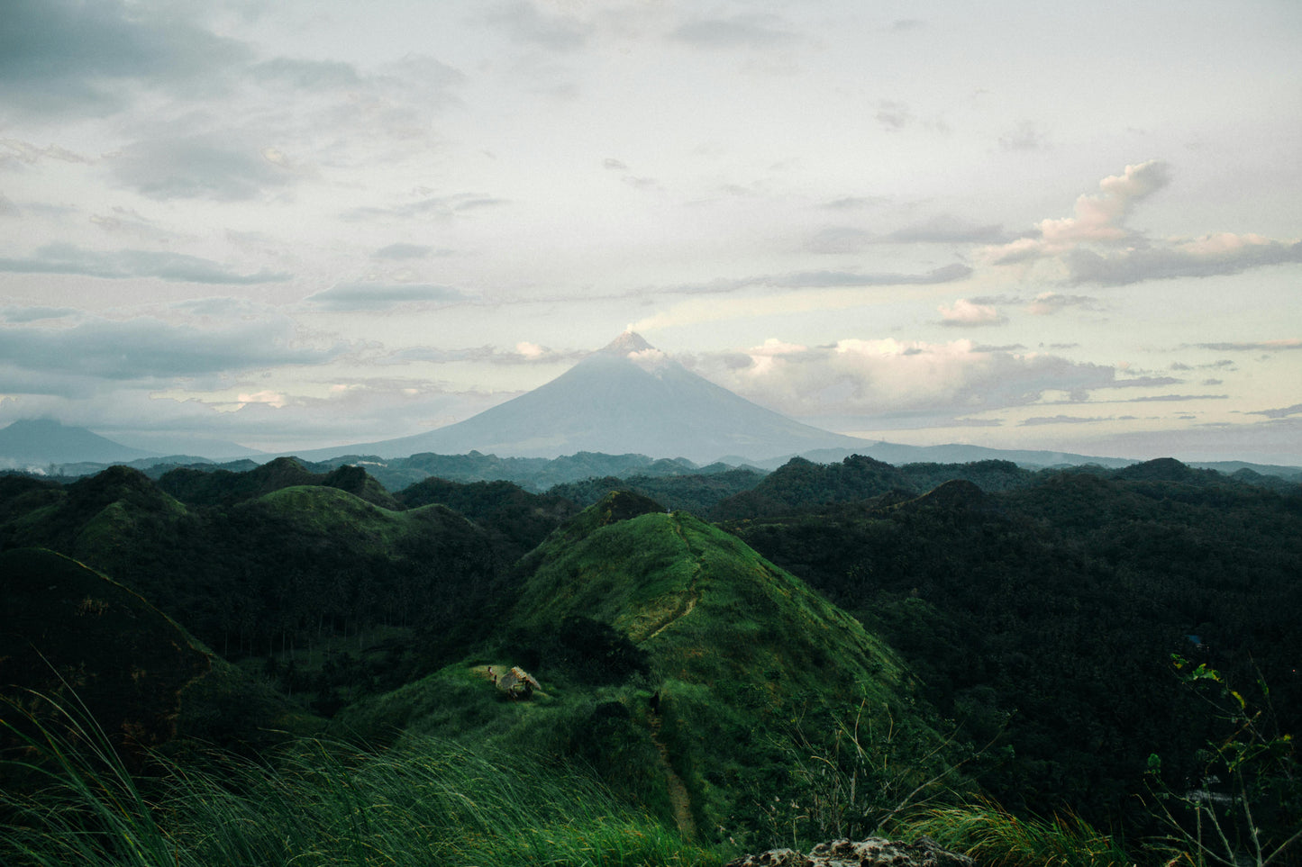 Bicol, Philippines: Tour with Churches, Lakes & Volcanoes