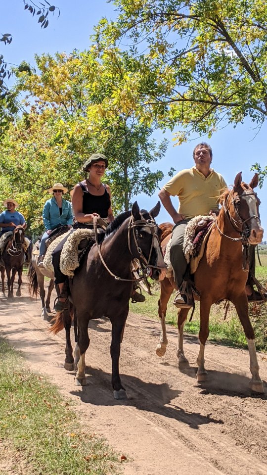 San Antonio de Areco: Private Ride & Feast Full Package Horseback Journey