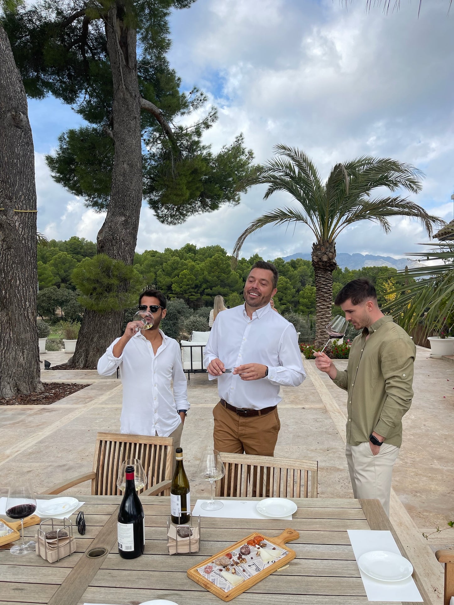 Barcelona: Full Gourmet Pairing Experience in the Vineyards + Horse Healing