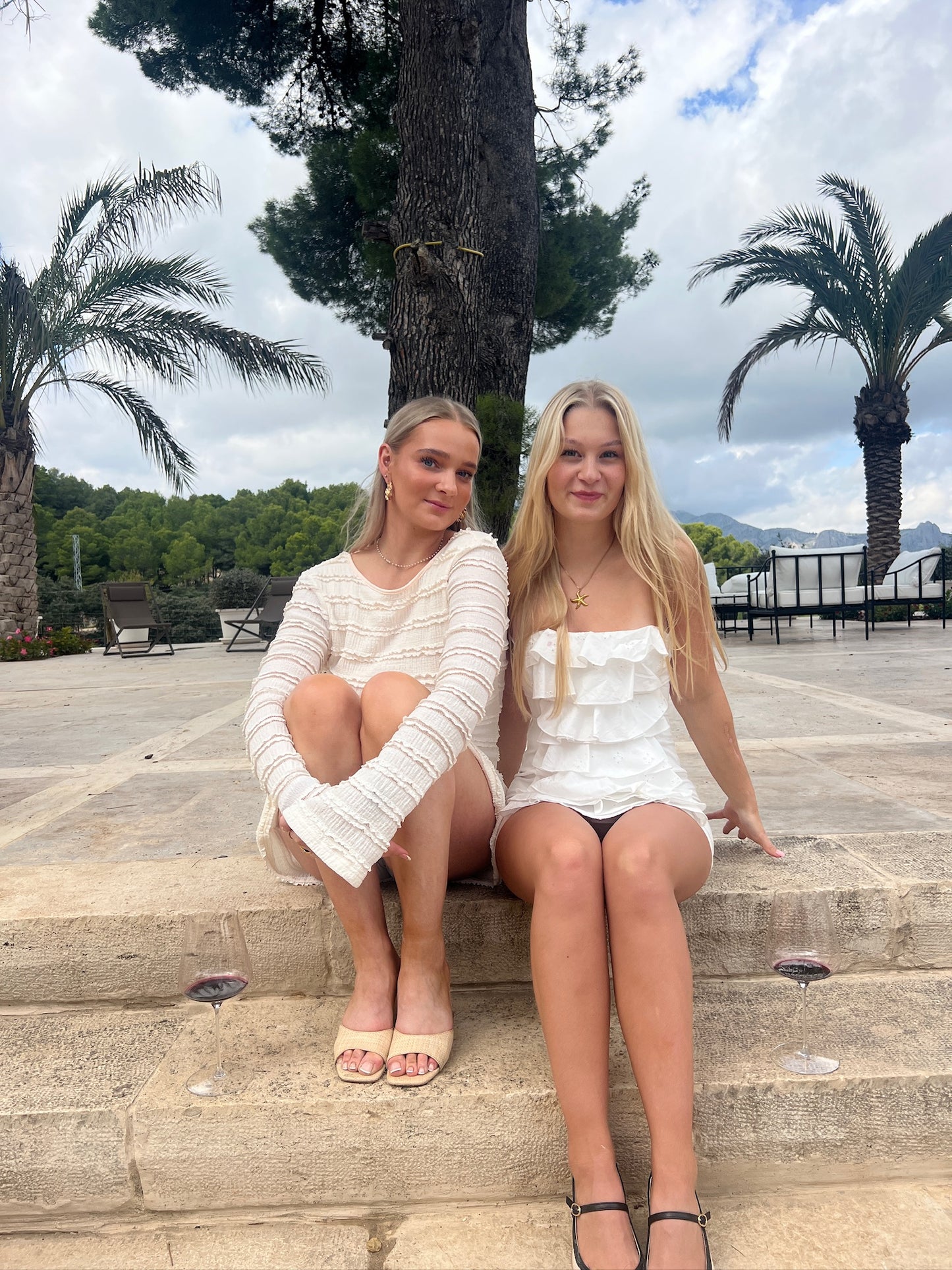 Barcelona: Full Gourmet Pairing Experience in the Vineyards + Horse Healing