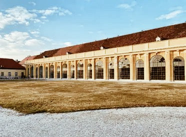 Imperial Schönbrunn Experience – Art, Gardens & Viennese Wine