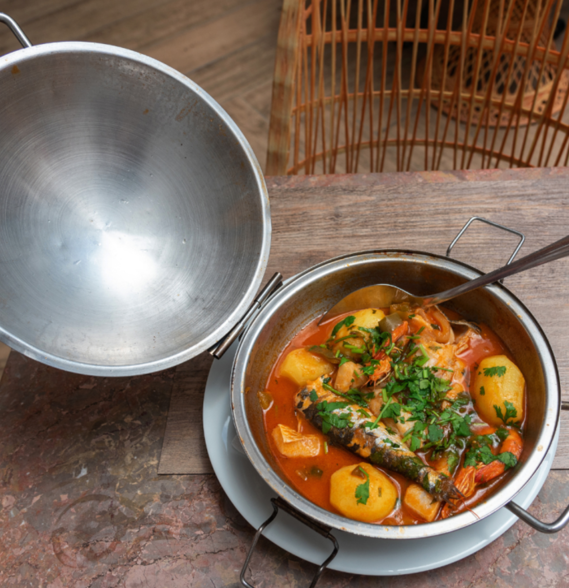 Market Tour & Cataplana Cooking Class in Lagos