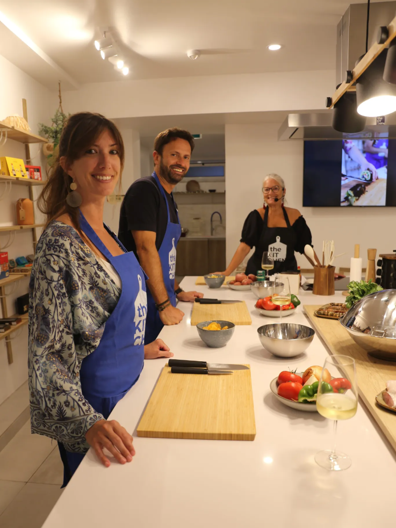 Market Tour & Cataplana Cooking Class in Lagos