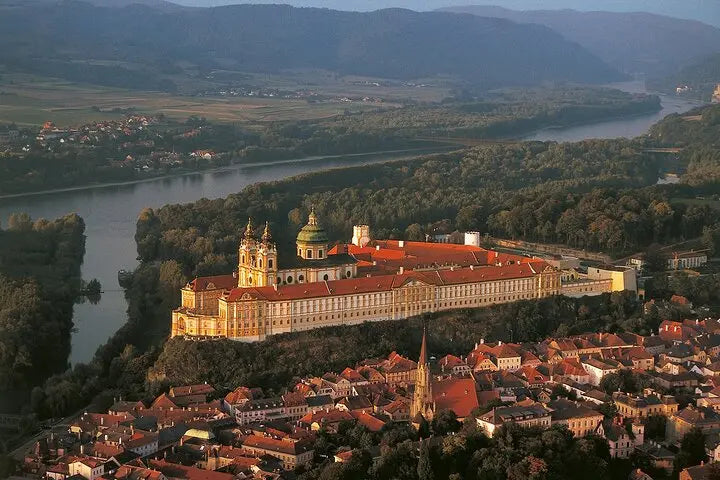 3 Castles & Wine Tasting in the Danube Valley – Private Experience from Vienna