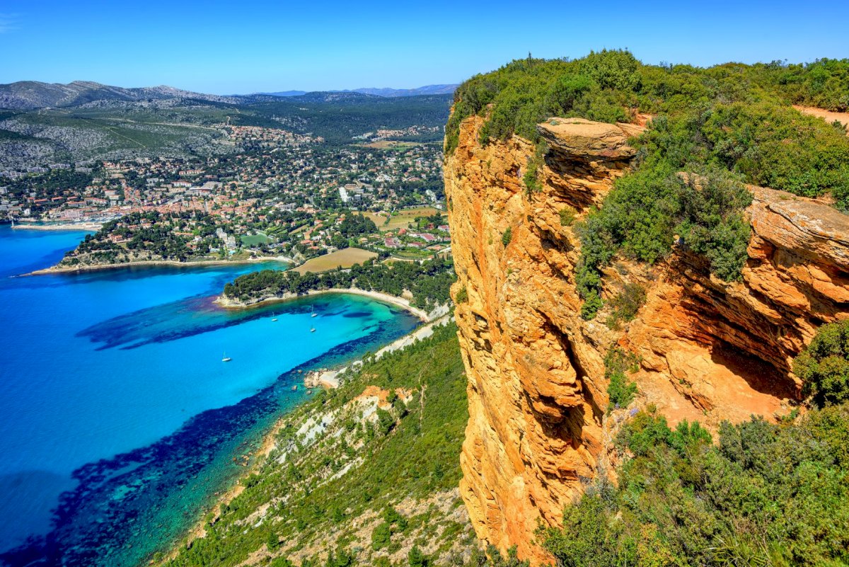 Cassis Village Discovery, Calanques Boat Tour & Provence Wine Tasting, Provence