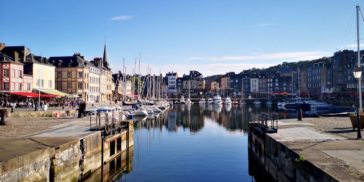 Flavours of the Pays d’Auge: Honfleur, Beuvron & Calvados Tasting, Normandy