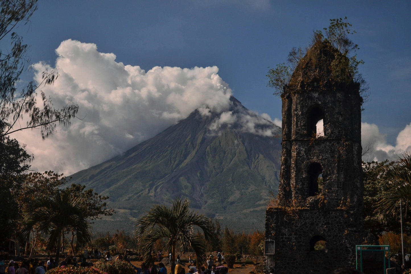 Bicol, Philippines: Tour with Churches, Lakes & Volcanoes