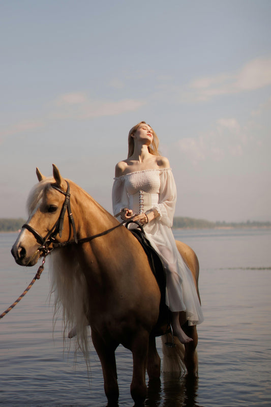Patagonia: 1-Hour Breathtaking Horse Ride at Sofia Lake Viewpoint
