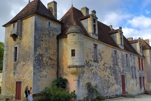 Hidden Gems of Bordeaux: A Journey Through Pessac-Léognan and Entre-deux-Mers